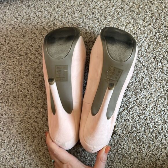Light Pink Heels  - Picture 8 of 12